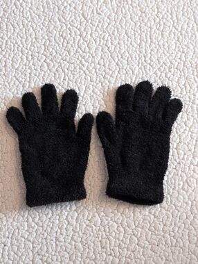 Amazon Essentials Magic Fuzzy Knit Minimalist Black Winter Gloves